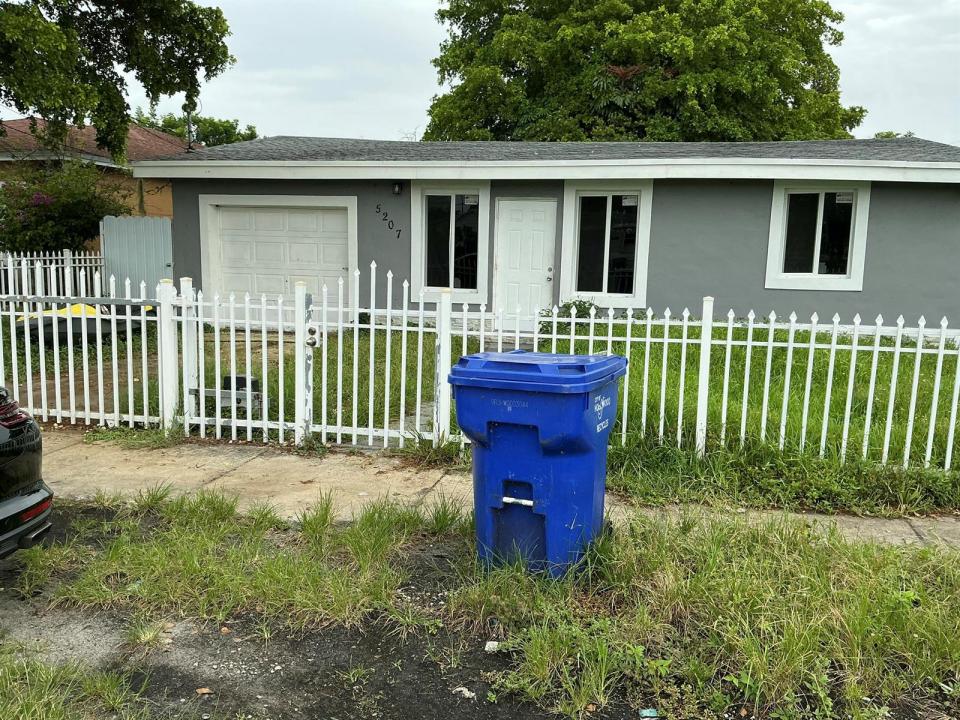 5207 Fletcher Street, Hollywood, Florida 33021, USA