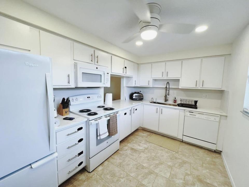 7080 Nova Drive 307b, Davie, Floryda 33317, USA