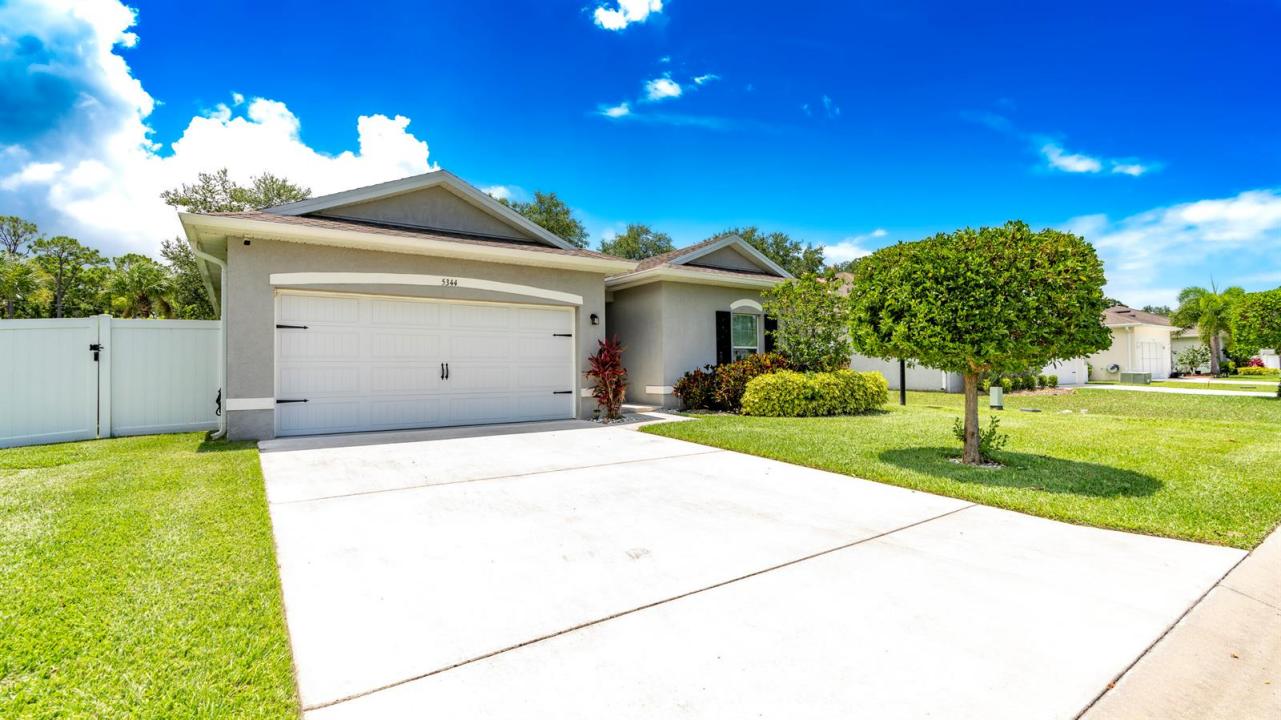 5344 Oakland Lake Circle, Fort Pierce, Floride 34951, États-Unis