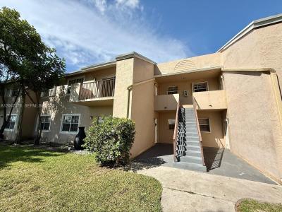 2151 NW 96th Ter 15G, Pembroke Pines, Florida 33024, USA