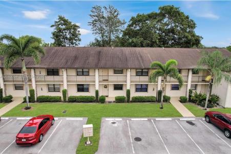 23442 Lyons Rd 404, Boca Raton, Florida 33428, USA