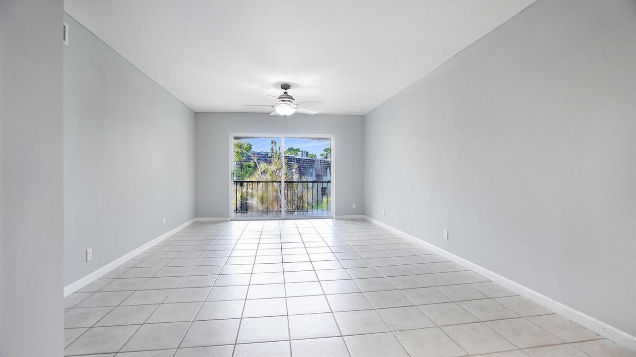 3125 Oakland Shores Drive B202, Oakland Park, Floride 33309, États-Unis