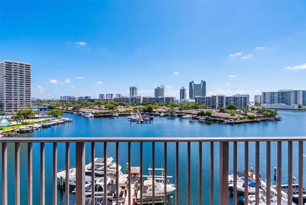 300 Three Islands Blvd 207, Hallandale Beach, Florida 33009, USA