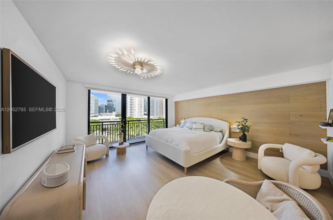 540 Brickell Key Dr 809, Miami, Floryda 33131, USA