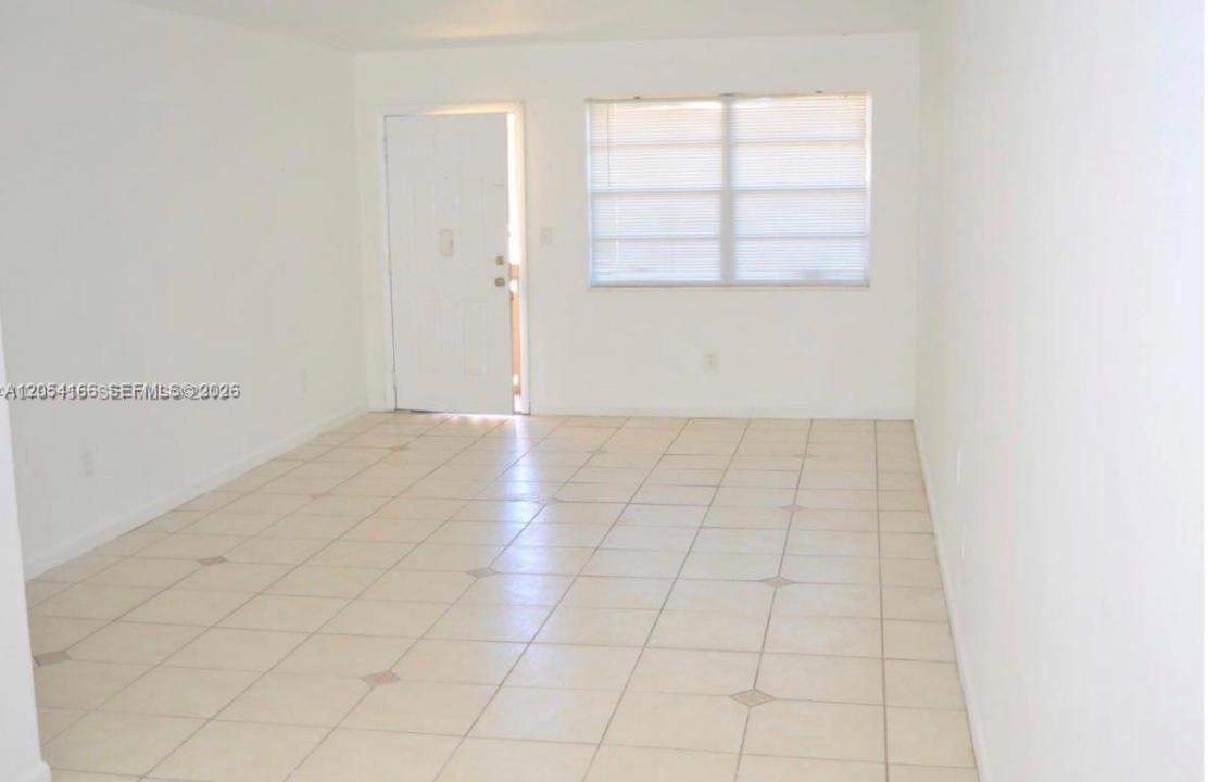 1350 NE 119th St 135019, Miami, فلوريدا 33161, الولايات المتحدة