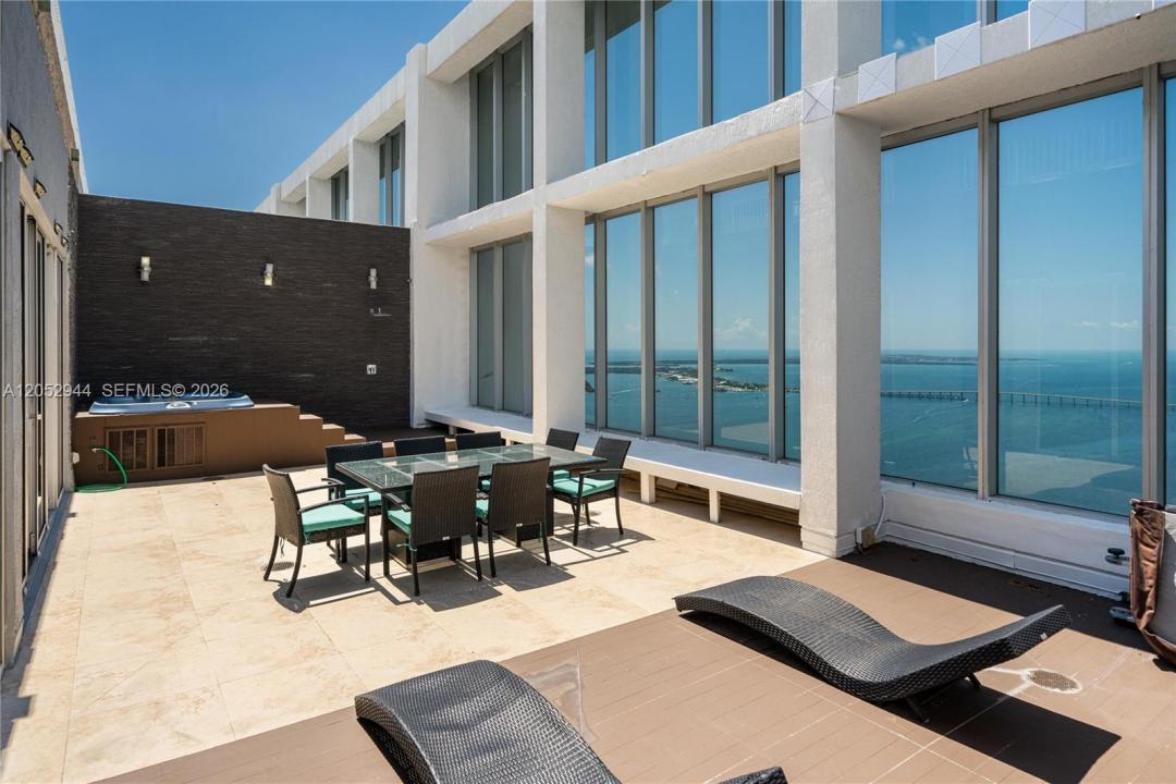 495 Brickell 5705, Miami, Florida 33131, Stati Uniti