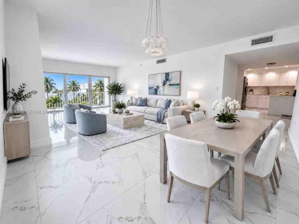 500 Bayview Dr 232, Sunny Isles Beach, Florida 33160, Stati Uniti