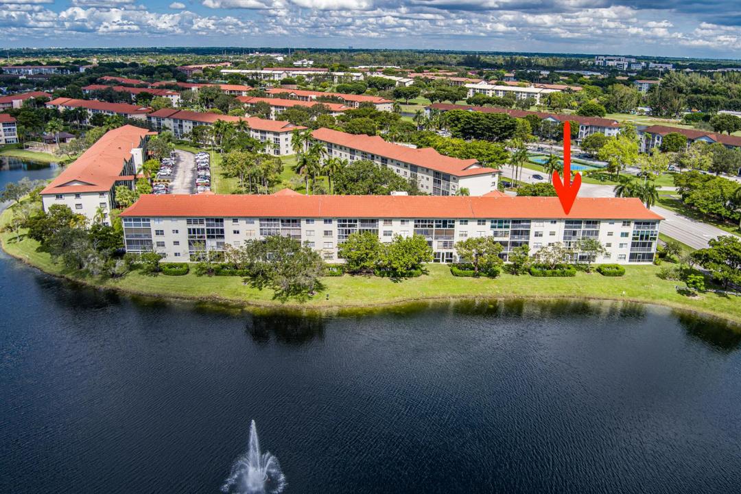 12900 SW 13th Street 403E, Pembroke Pines, Floride 33027, États-Unis