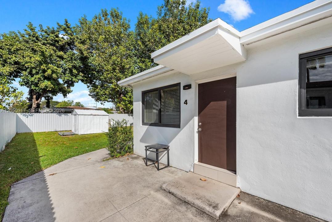 1911 NW 30th St 3, Miami, Florida 33142, Stati Uniti