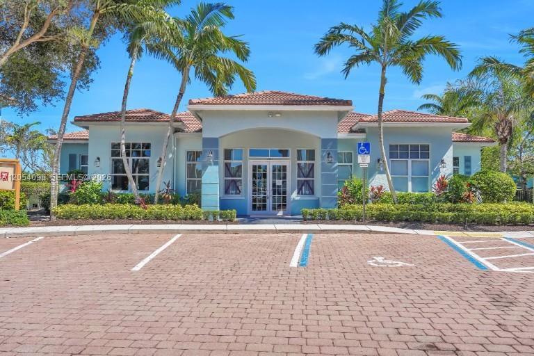 1942 Alamanda Way, Riviera Beach, Floride 33404, États-Unis
