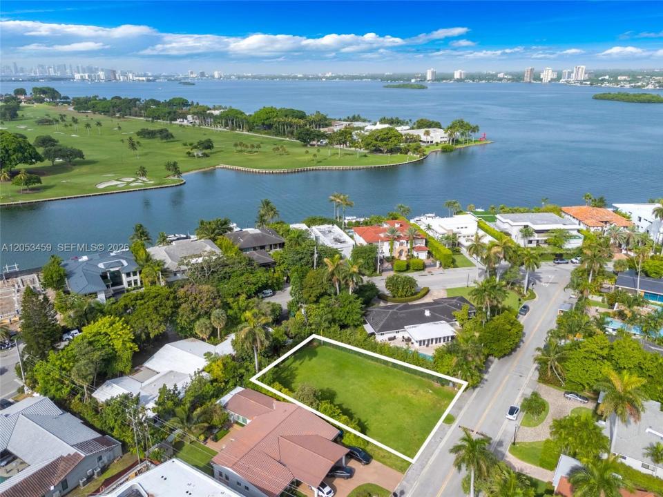 1310 95th St, Bay Harbor Islands, Floride 33154, États-Unis