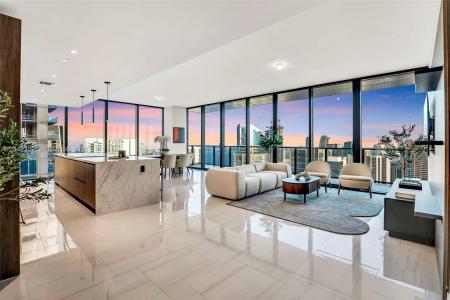 20 NE 11th St 6003, Miami, Florida 33132, USA