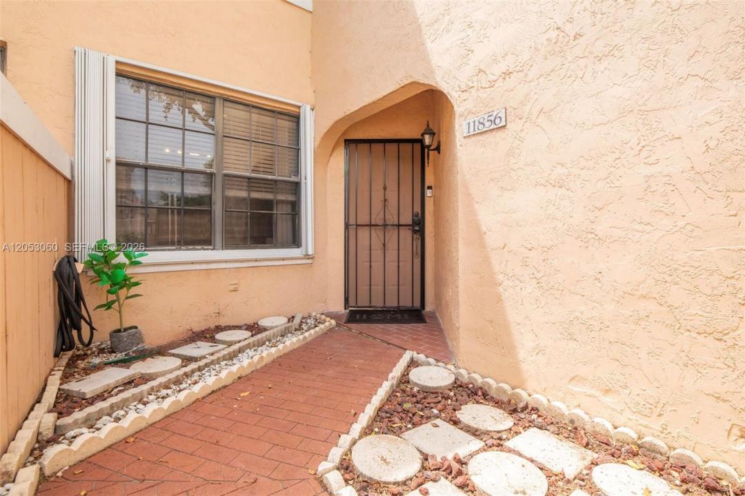 11856 NW 11th St 11856, Pembroke Pines, Florida 33026, Stati Uniti