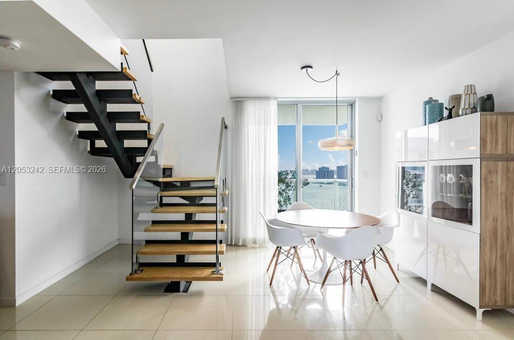 7928 East Dr 1604 + DEN, North Bay Village, 플로리다 33141, 미국
