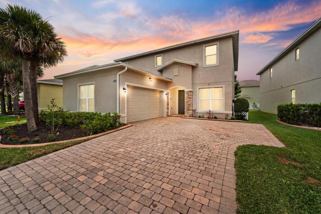 1327 NW Leonardo Circle, Port St. Lucie, Florida 34986, Stati Uniti