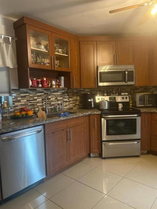3 Greenway N Village 202, Royal Palm Beach, Floride 33411, États-Unis