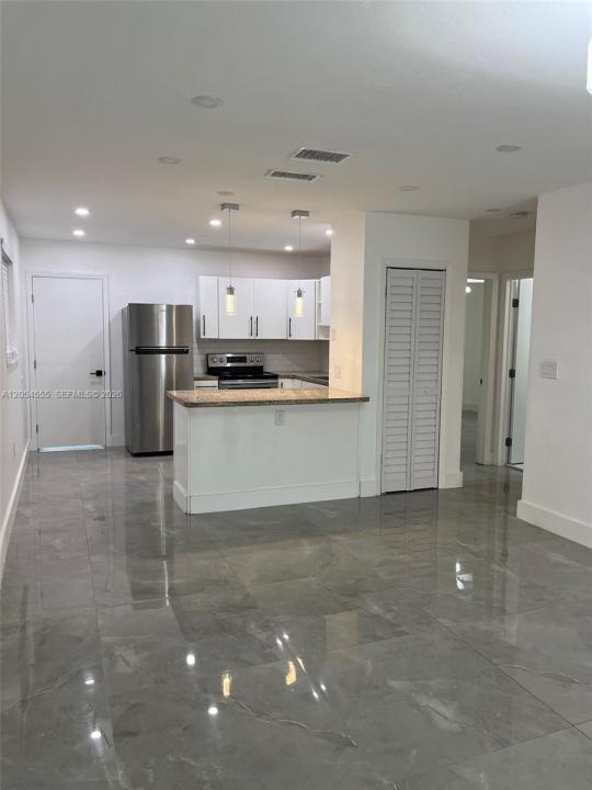 2783 SW 33rd Ave 2783, Miami, Florida 33133, Stati Uniti
