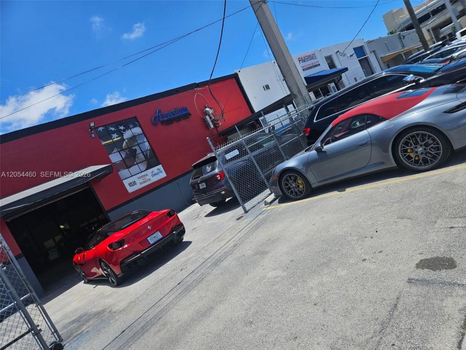 2545 NW 39th Ave, Miami, Flórida 33142, Estados Unidos