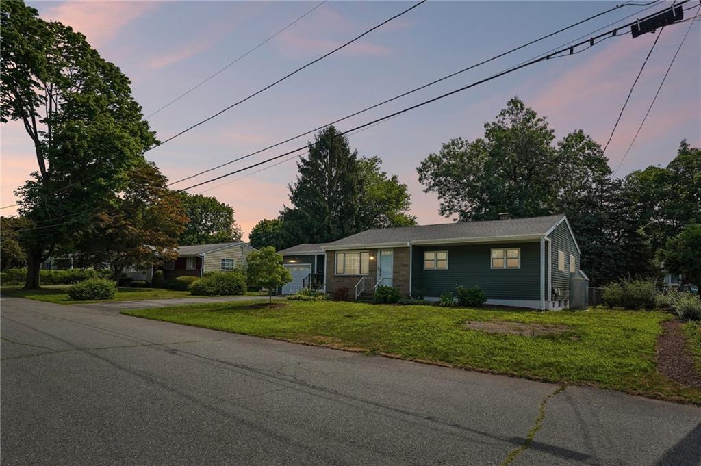 64 Ticonderoga Drive, Warwick, Rhode Island 02889, États-Unis