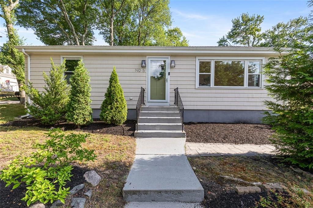 5 Interlocken Road, East Providence, Rhode Island 02914, États-Unis