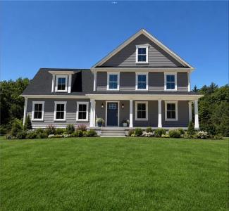 5 Wintergreen Way, Glocester, Massachusetts 02589, USA