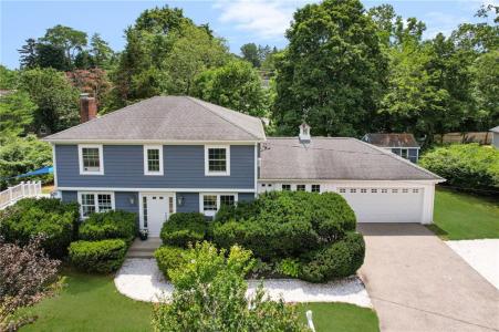 9 Foster Street, Barrington, Rhode Island 02806, USA