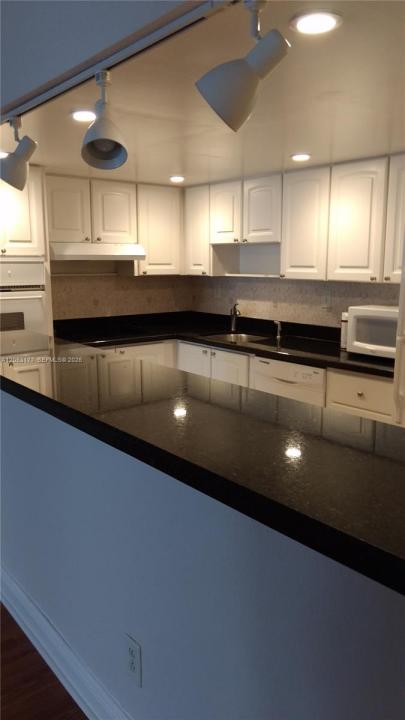 19390 Collins Avenue 1014, Sunny Isles Beach, Florida 33160, Stati Uniti