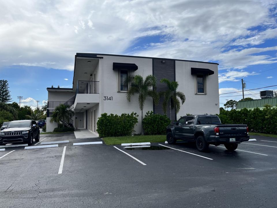 3141 S Military Trail, Lake Worth, Florida 33463