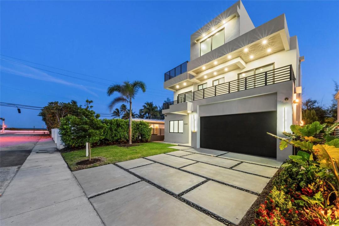 3320 NE 17TH Street, Fort Lauderdale, Florida 33305