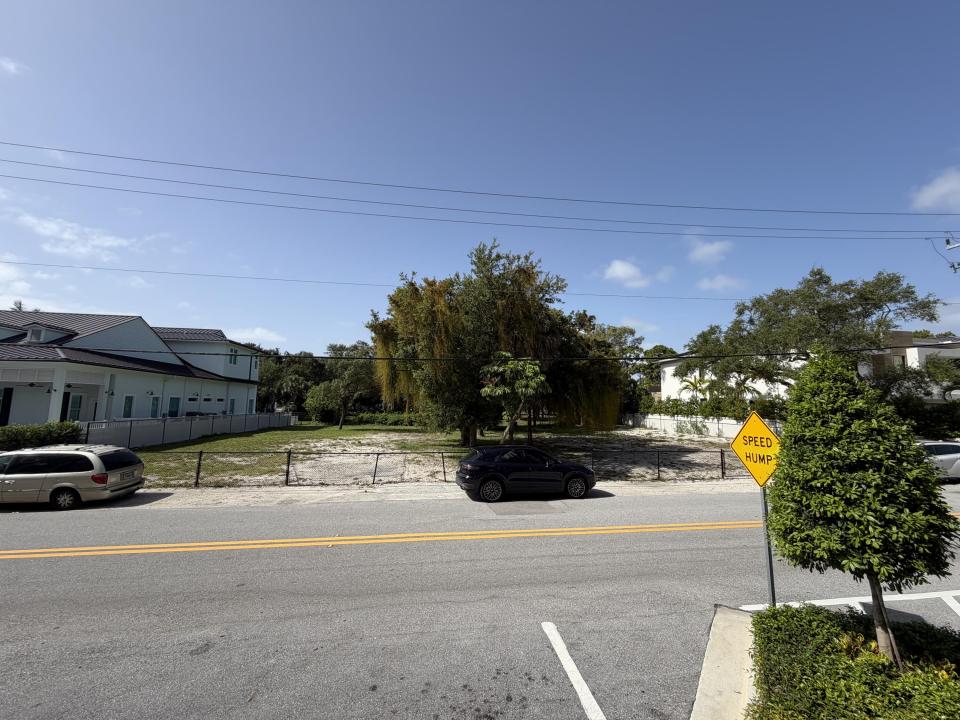 450-468 E Royal Palm Road, Boca Raton, Florida