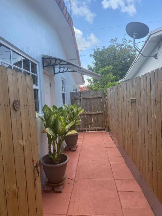 6764 AZALEA Drive, Miramar, 佛罗里达州 33023, 美国