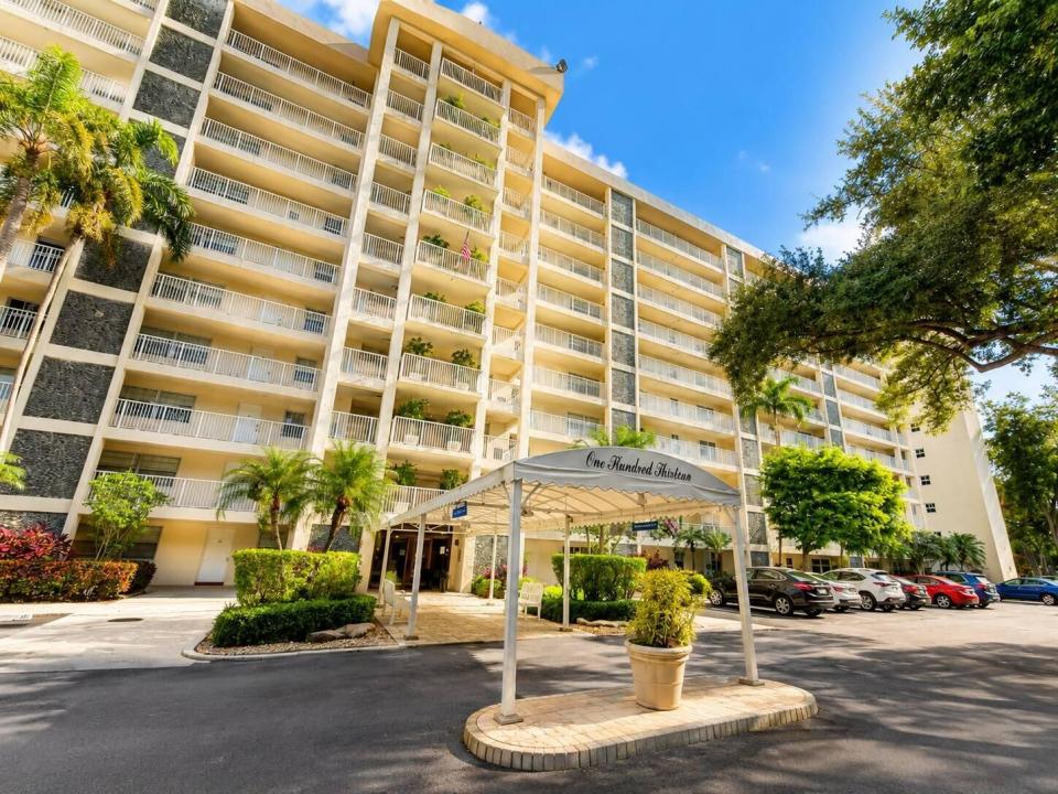 3520 Oaks Way 402, Pompano Beach, Floride 33069, États-Unis