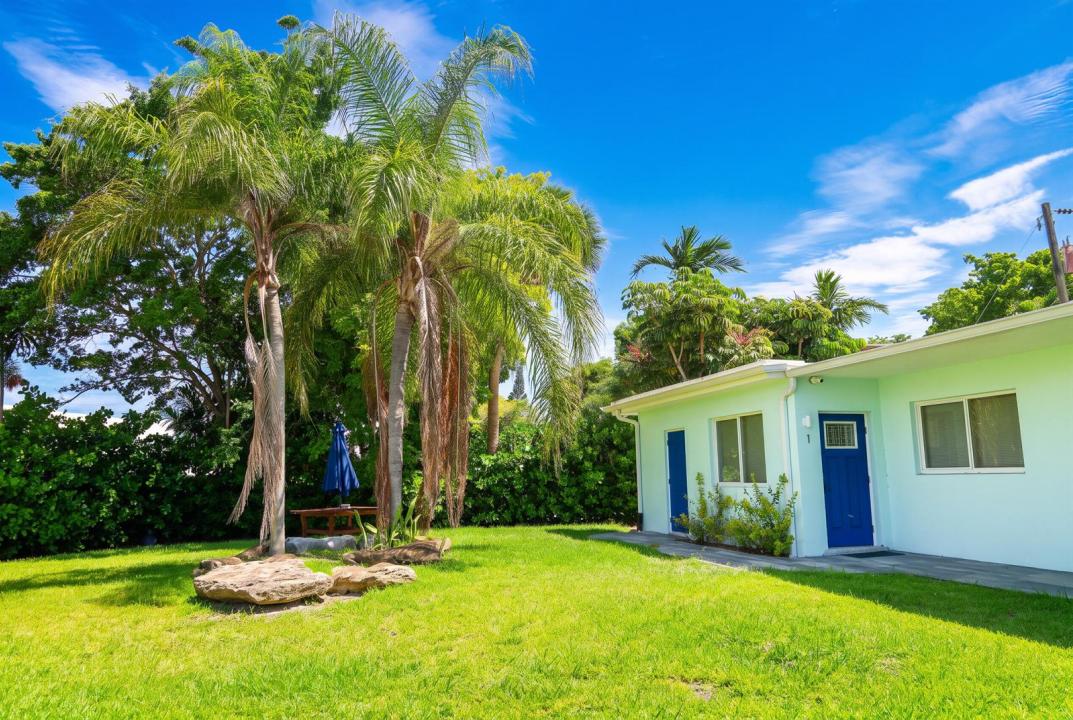 898 SE 2nd Place 2, Deerfield Beach, Florida 33441, Stati Uniti
