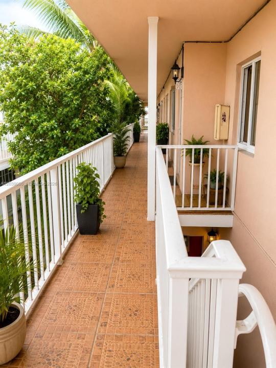549 Meridian Ave 12, Miami Beach, Florida 33139, Stati Uniti