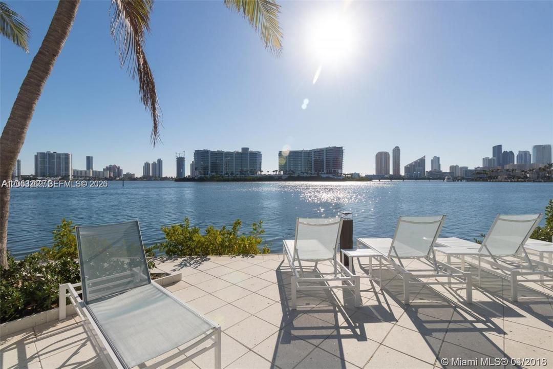 3215 NE 184th St 14406, Aventura, Flórida 33160, Estados Unidos