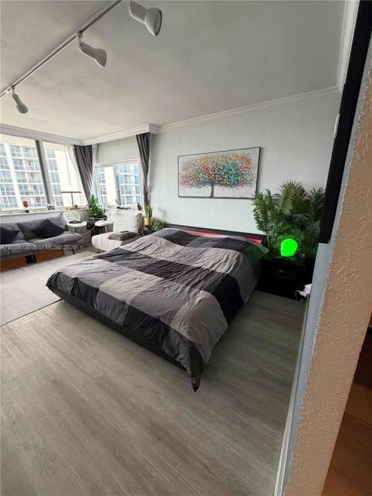 19201 Collins Ave 1126, Sunny Isles Beach, Florida 33160, USA