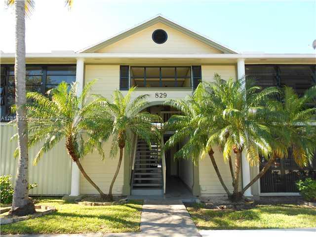 829 NE 199th St 204, Miami, Flórida 33179, Estados Unidos