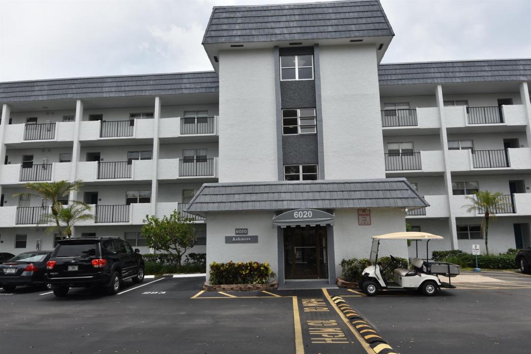 6020 NW 44th Street 304, Lauderhill, Floryda 33319, USA