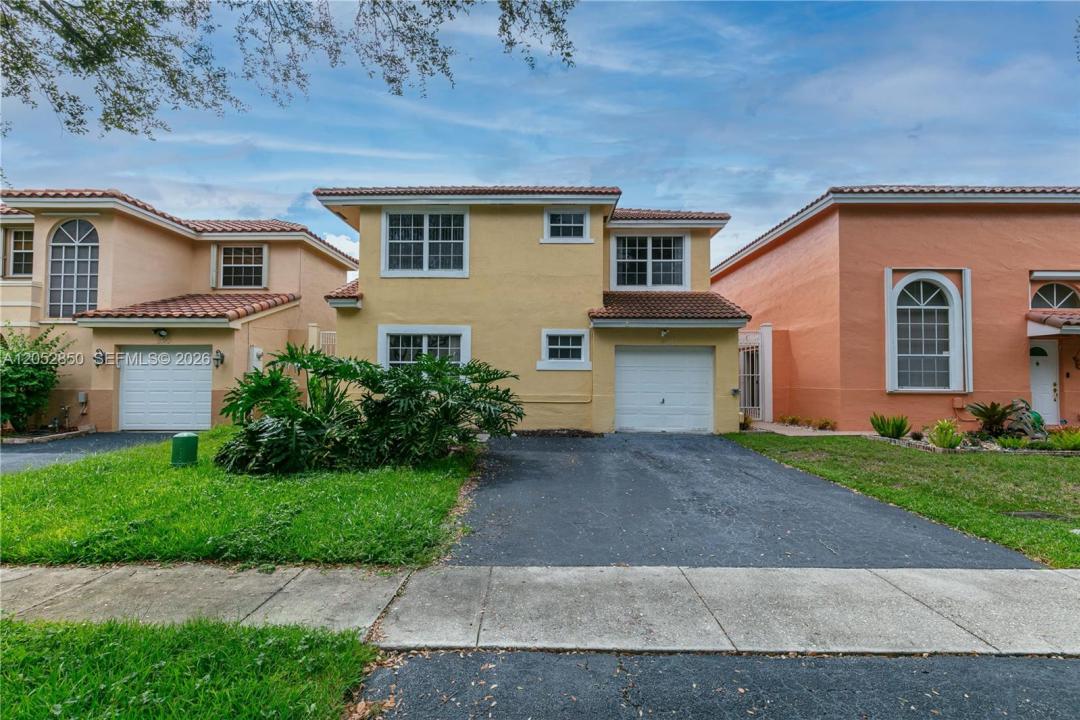 2592 W Saratoga Dr, Cooper City, Florida 33026, USA