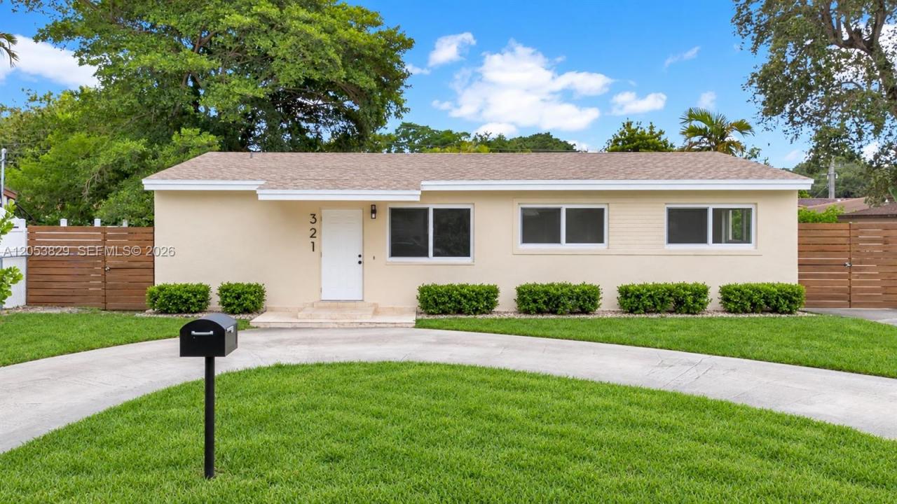323 NW 56th Ave, Miami, Floryda 33126, USA