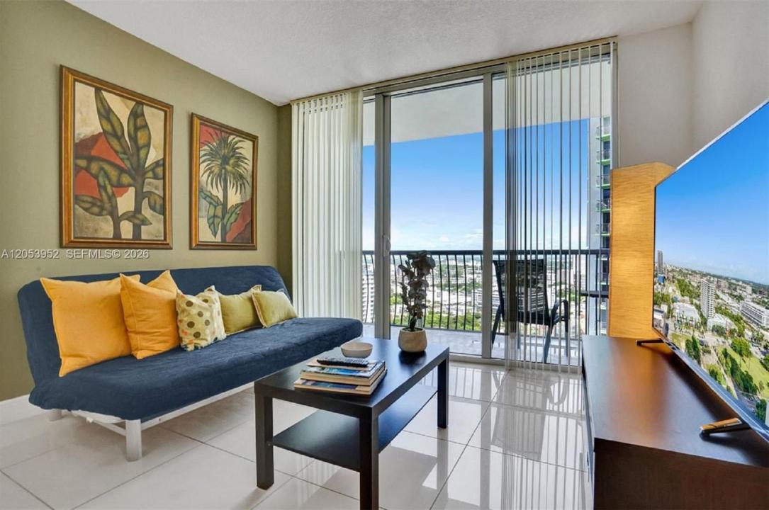 1750 N Bayshore Dr 2911, Miami, Florida 33132, USA
