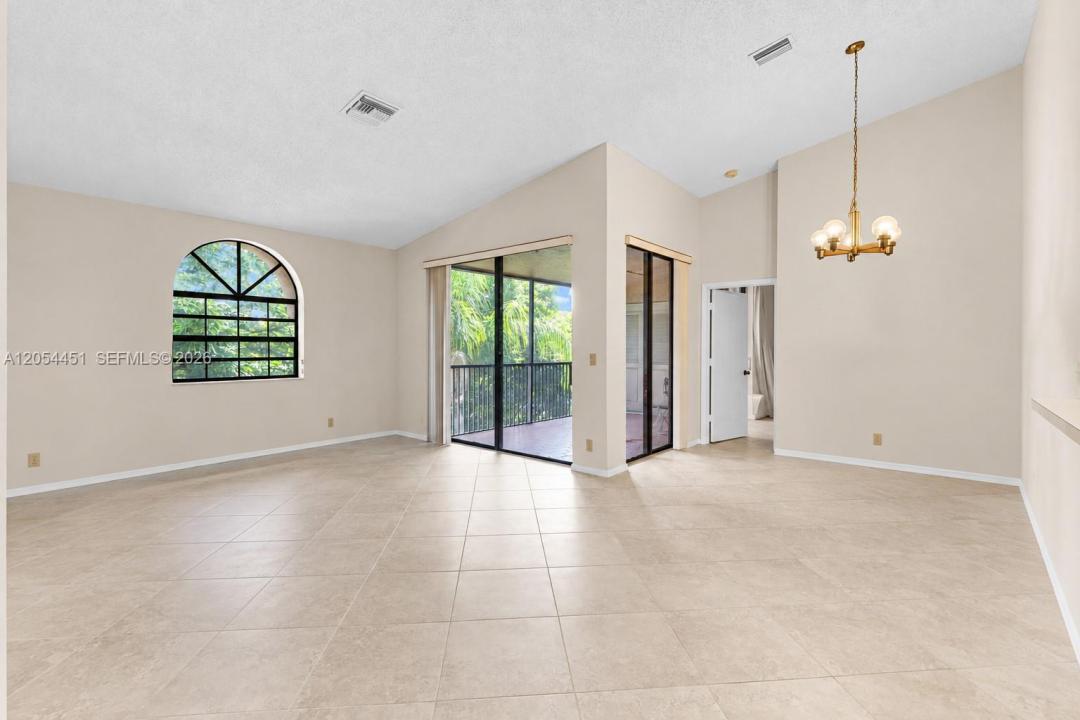 10690 NW 14th St 128, Plantation, Floride 33322, États-Unis