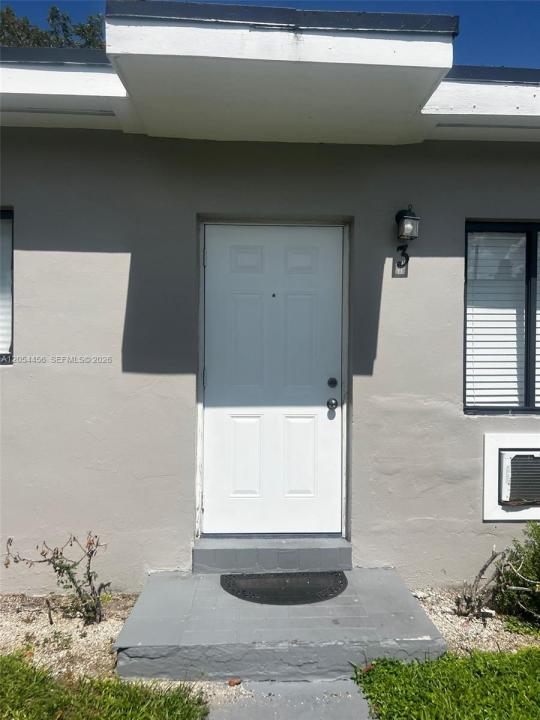 2090 NW 31th St 4, Miami, Florida 33142, USA