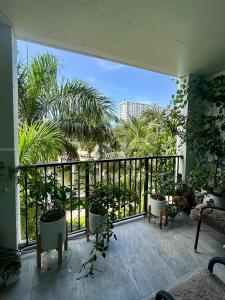 17150 N Bay Rd 2412, Sunny Isles Beach, Florida 33160, USA