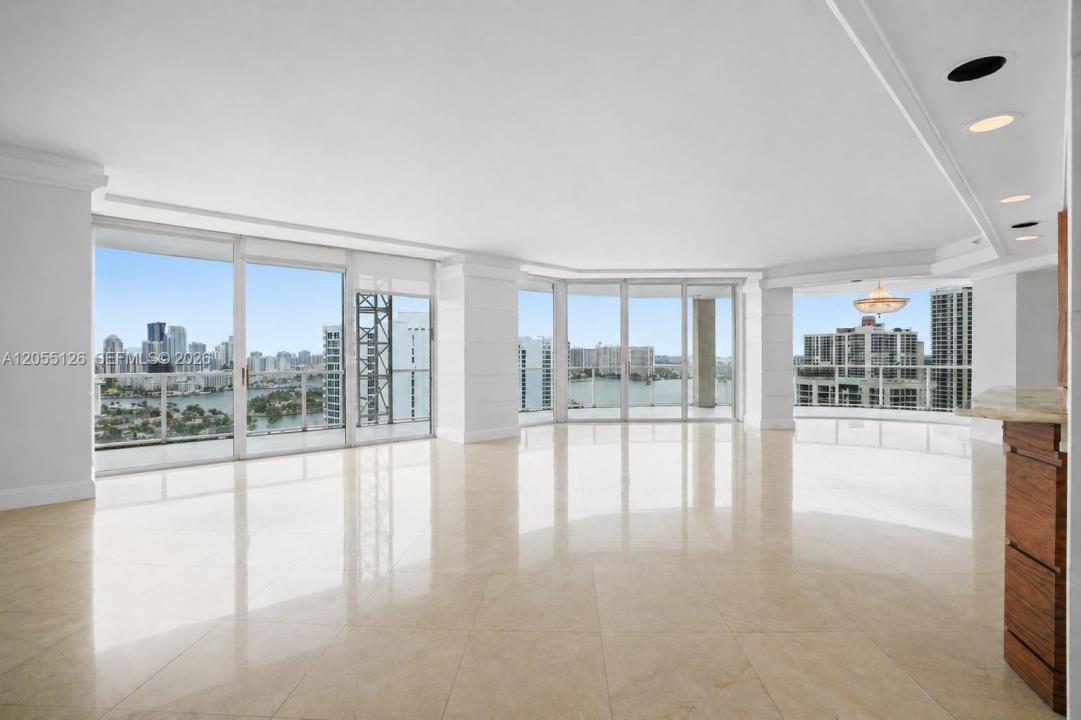 19355 Turnberry Way 25GR, Aventura, Floride 33180, États-Unis