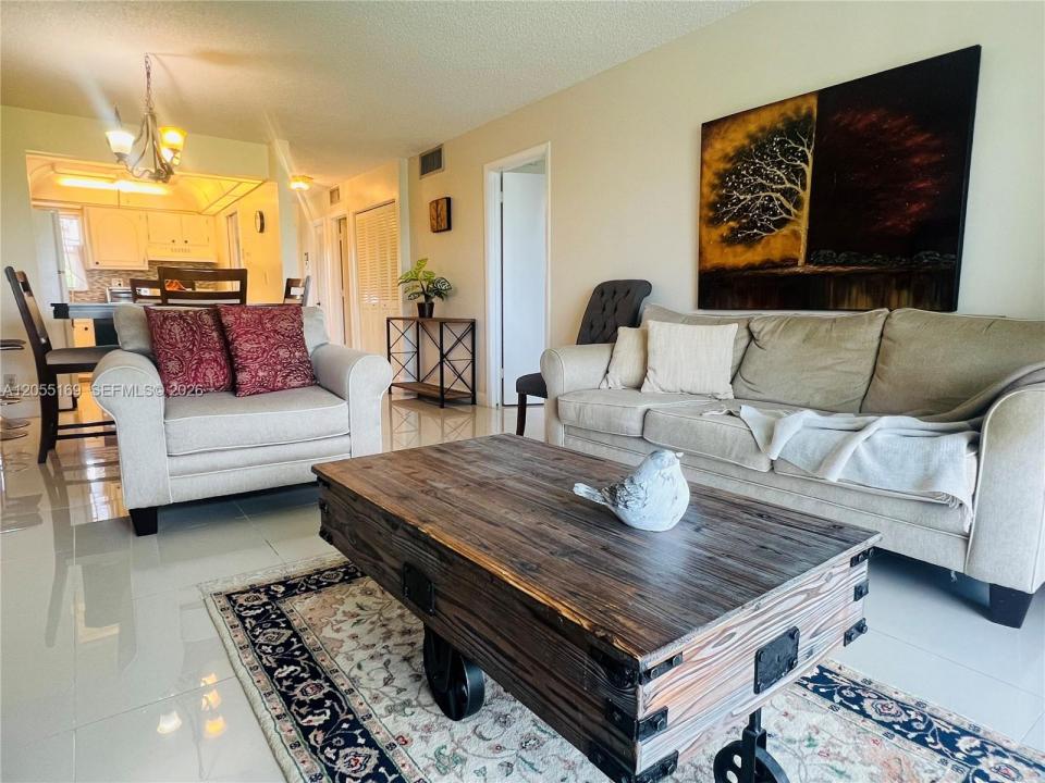 8900 Washington Blvd 409, Pembroke Pines, Floride 33025, États-Unis