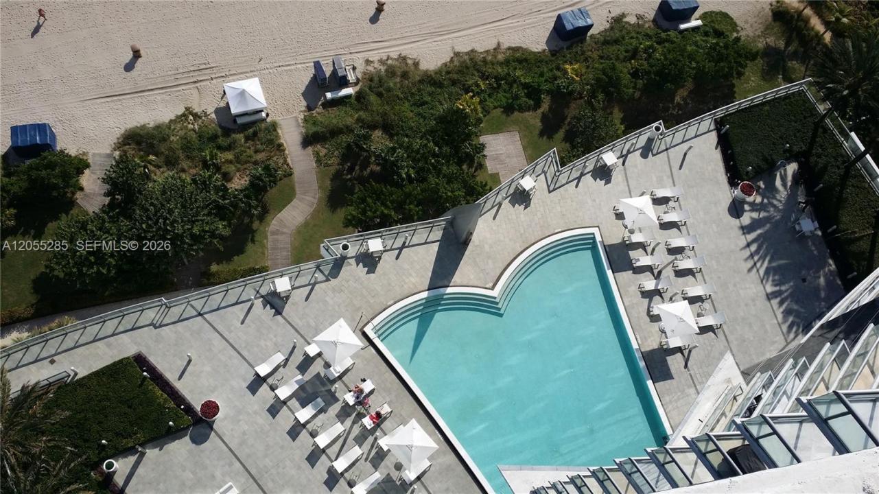 17121 COLLINS AV 2306, Sunny Isles Beach, Florida 33160, USA
