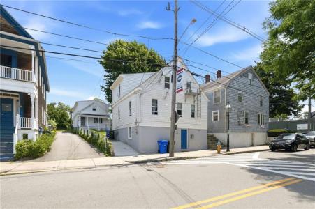 400 Thames Street, Bristol, Rhode Island 02809, USA