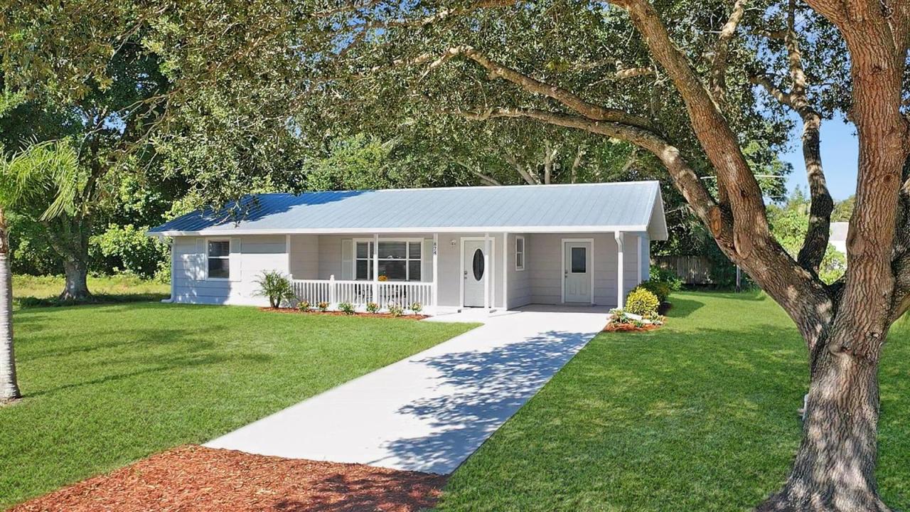 8745 98TH Court, Vero Beach, Florida 32967, USA