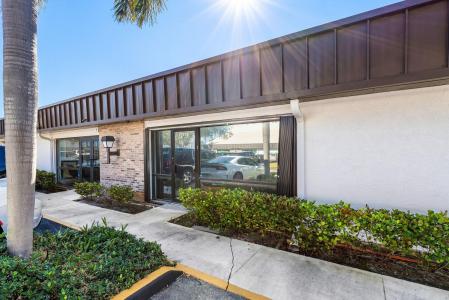 1979 10th N Avenue, Lake Worth Beach, Florida